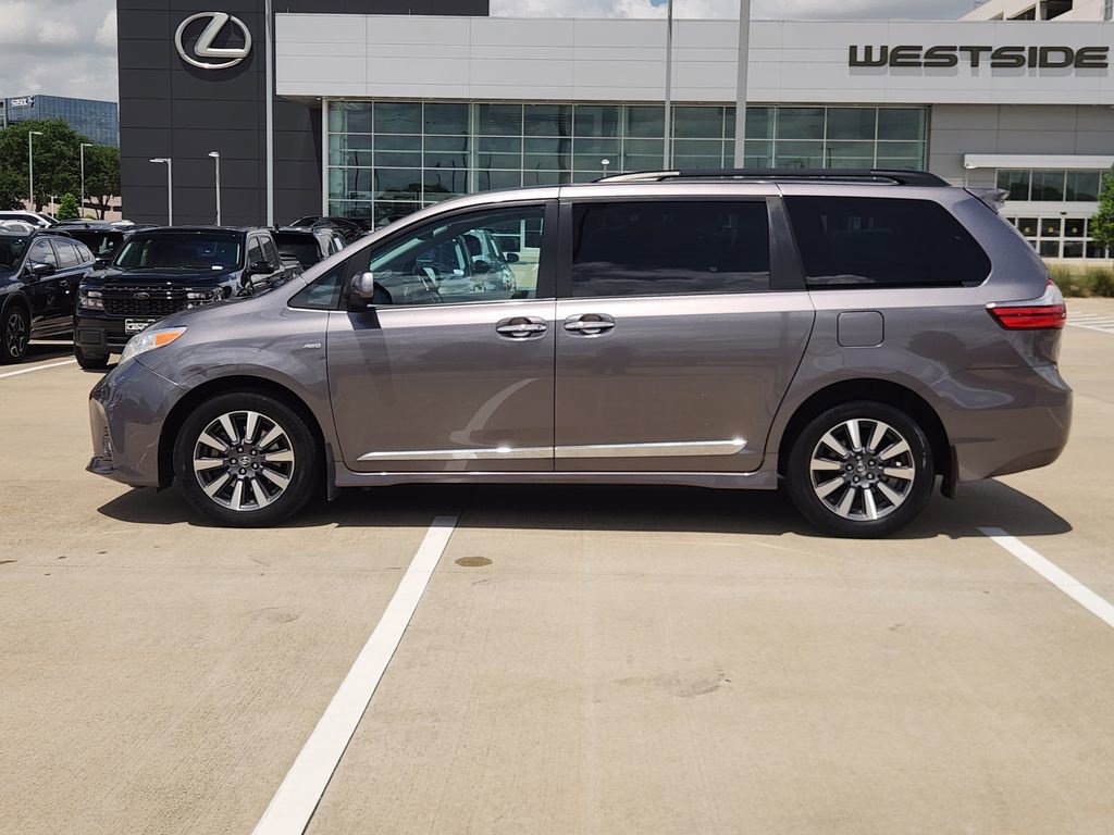 Used 2020 Toyota Sienna XLE Premium w/ Carpet Mat Package AWD/4WD image 4