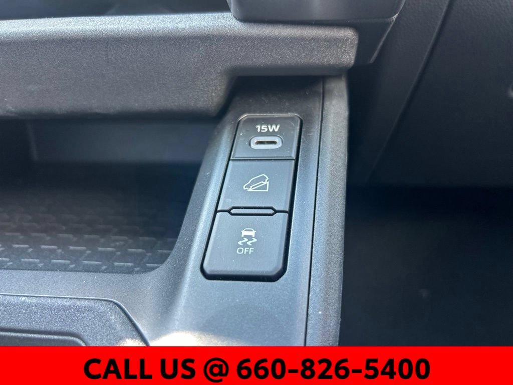 Used 2026 Toyota RAV4 LE AWD/4WD image 18