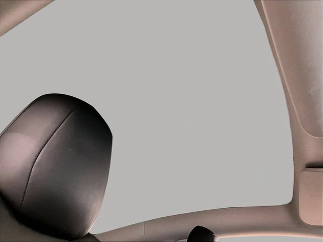 Used 2022 Tesla Model Y Long Range AWD/4WD image 21