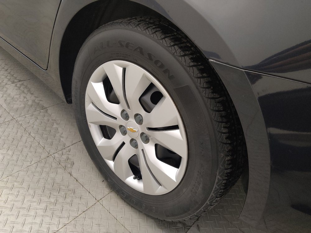 Used 2016 Chevrolet Cruze LS FWD image 31
