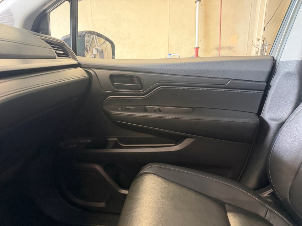 Used 2023 Honda Odyssey EX-L image 35