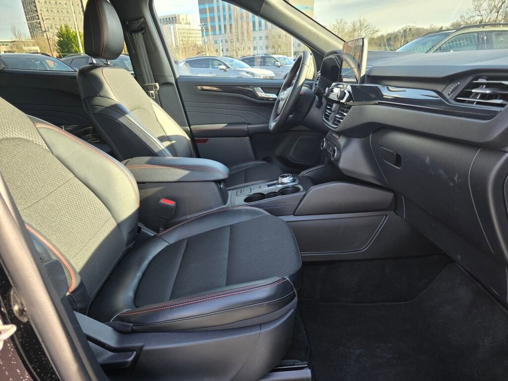 Used 2025 Ford Escape ST-Line image 10