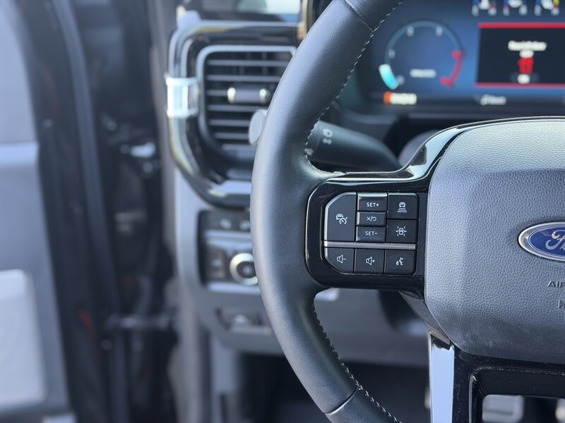 Used 2023 Ford F250 Lariat w/ Lariat Ultimate Package AWD/4WD image 63