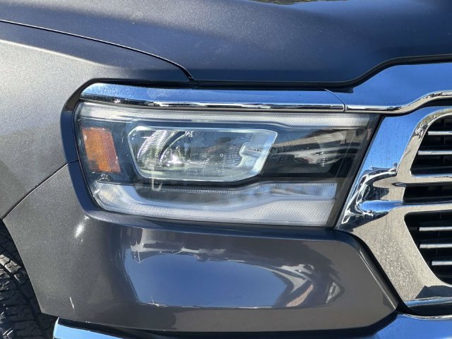Used 2024 RAM 1500 Laramie AWD/4WD image 9