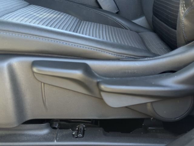 Used 2025 Chevrolet Trax LT image 28