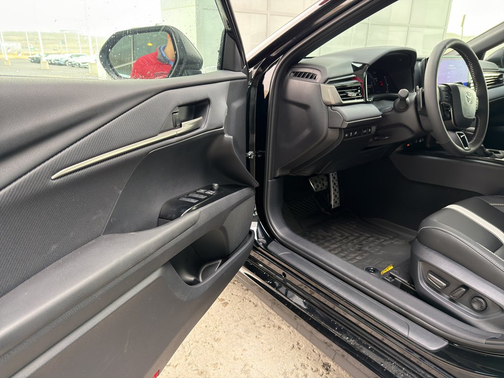 New 2026 Toyota Camry Hybrid w/ Multimedia Upgrade Package AWD/4WD image 12