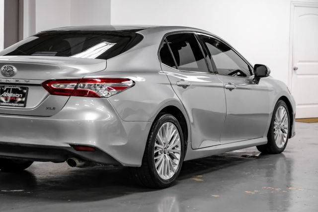 Used 2018 Toyota Camry XLE FWD image 14