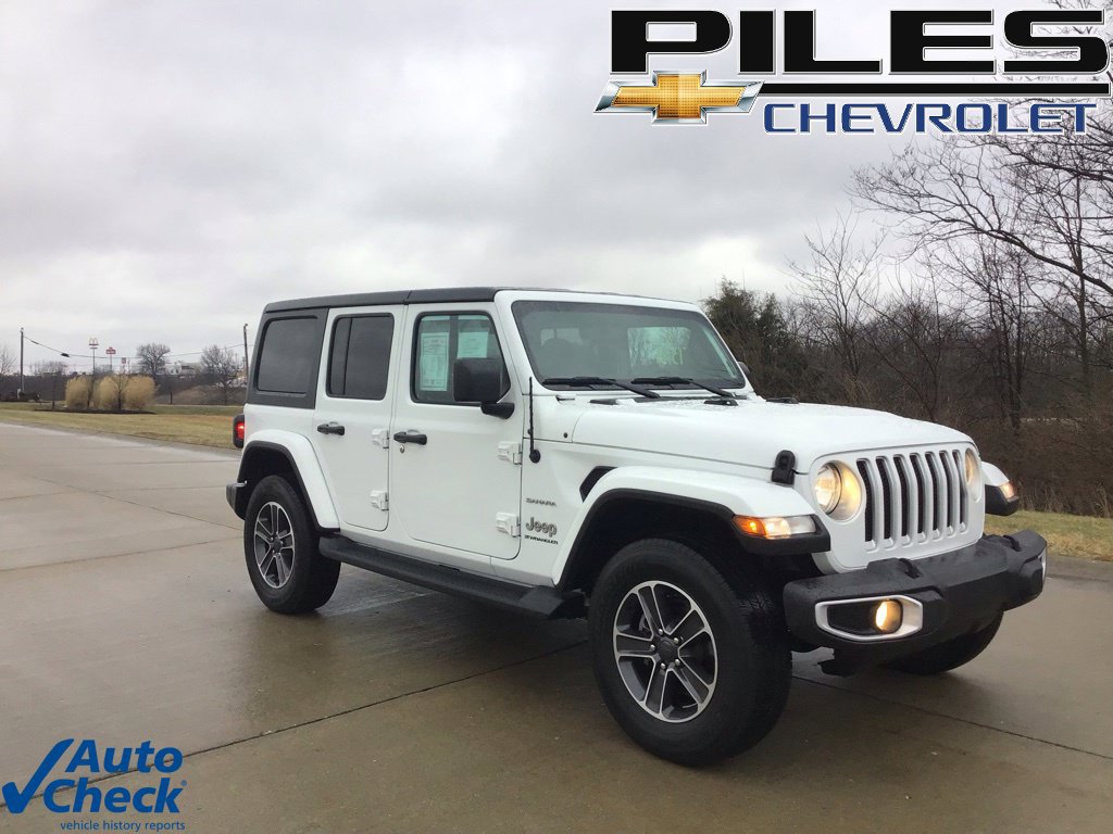 Used 2023 Jeep Wrangler Unlimited Sahara w/ Cold Weather Group AWD/4WD image 1