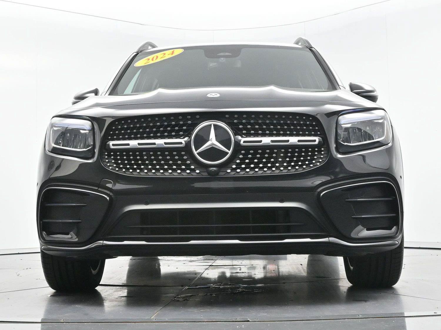 Used 2024 Mercedes-Benz GLB 250 image 44