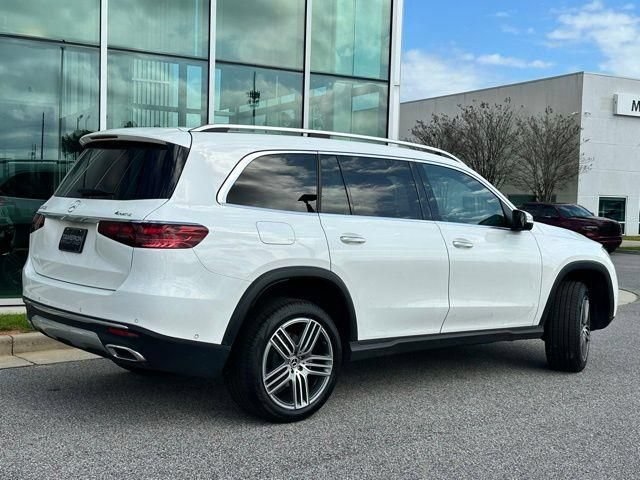 Used 2025 Mercedes-Benz GLS 450 4MATIC image 27