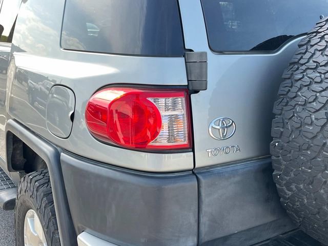 Used 2010 Toyota FJ Cruiser 4WD image 11