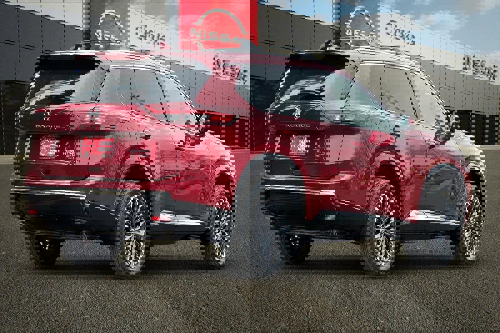 New 2026 Nissan Rogue Platinum image 3