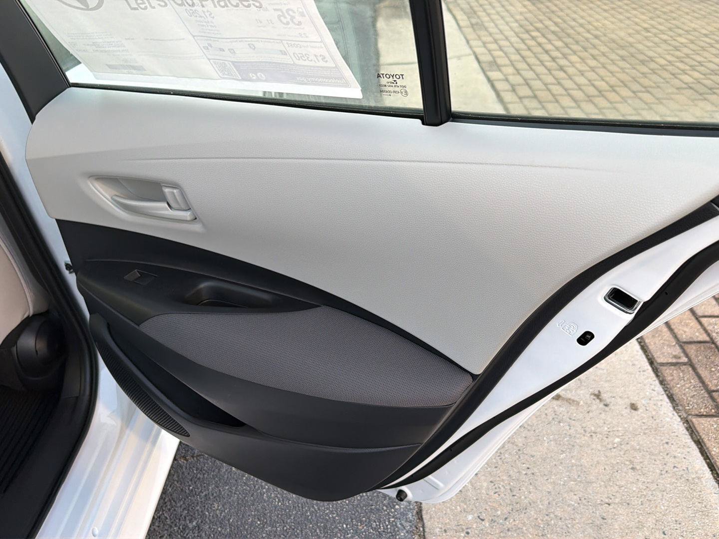 New 2027 Toyota Corolla LE FWD image 15