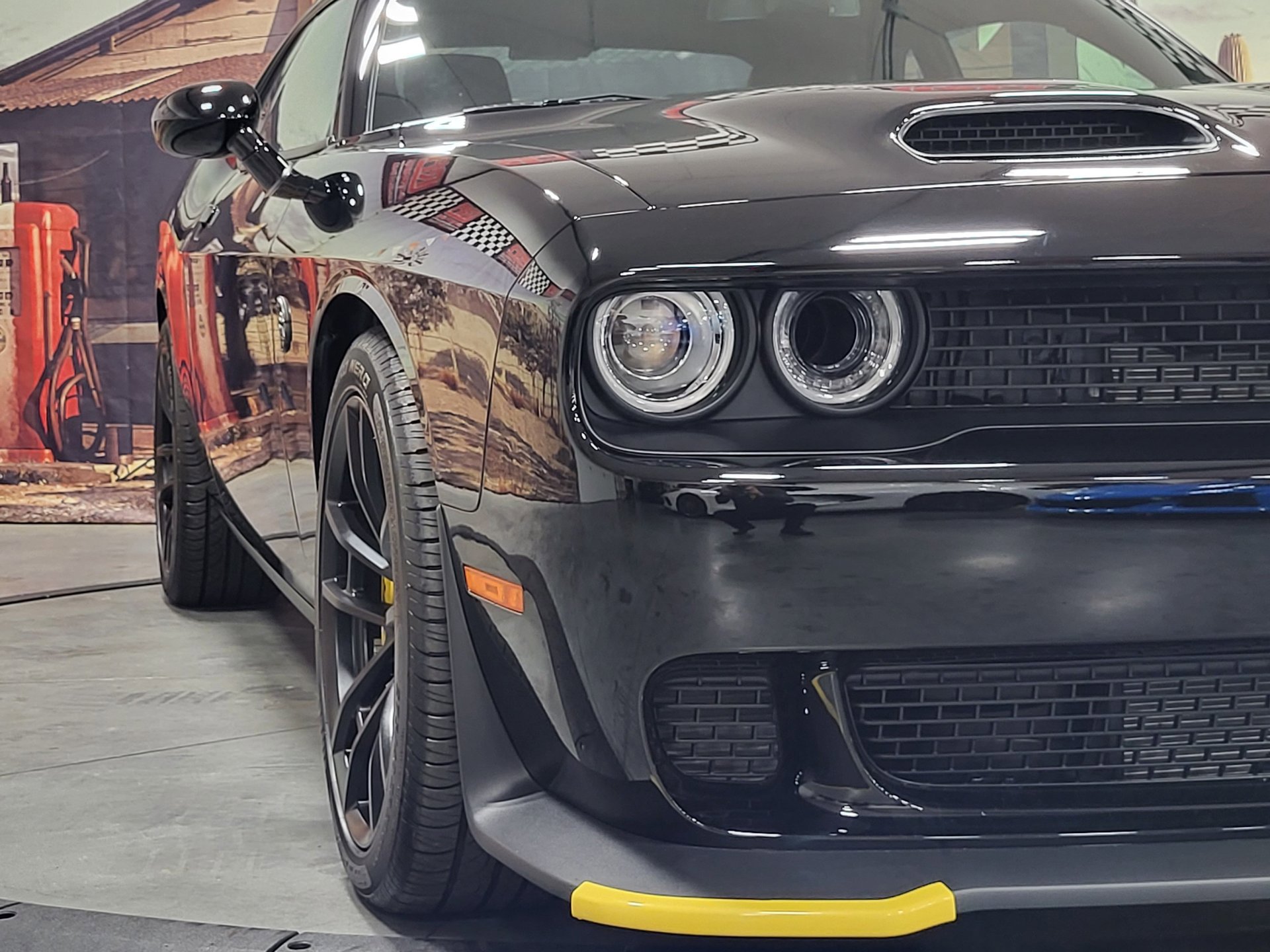 Used 2023 Dodge Challenger SRT Hellcat RWD image 37