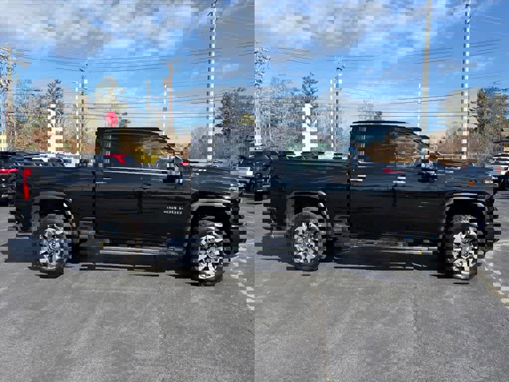 Used 2025 Chevrolet Silverado 2500 LTZ w/ Z71 Chrome Sport Edition image 2