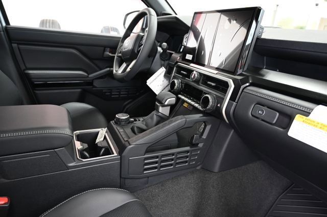 New 2026 Toyota 4Runner Limited AWD/4WD image 15