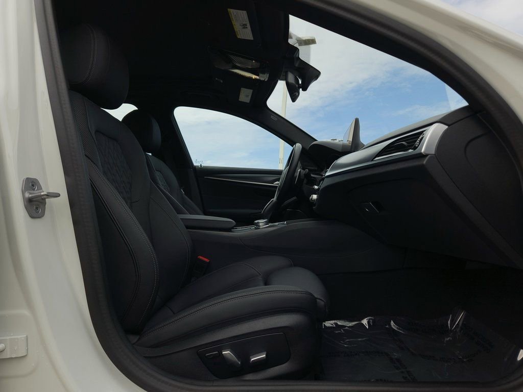 Used 2023 BMW 540i 540i w/ M Sport Package image 22