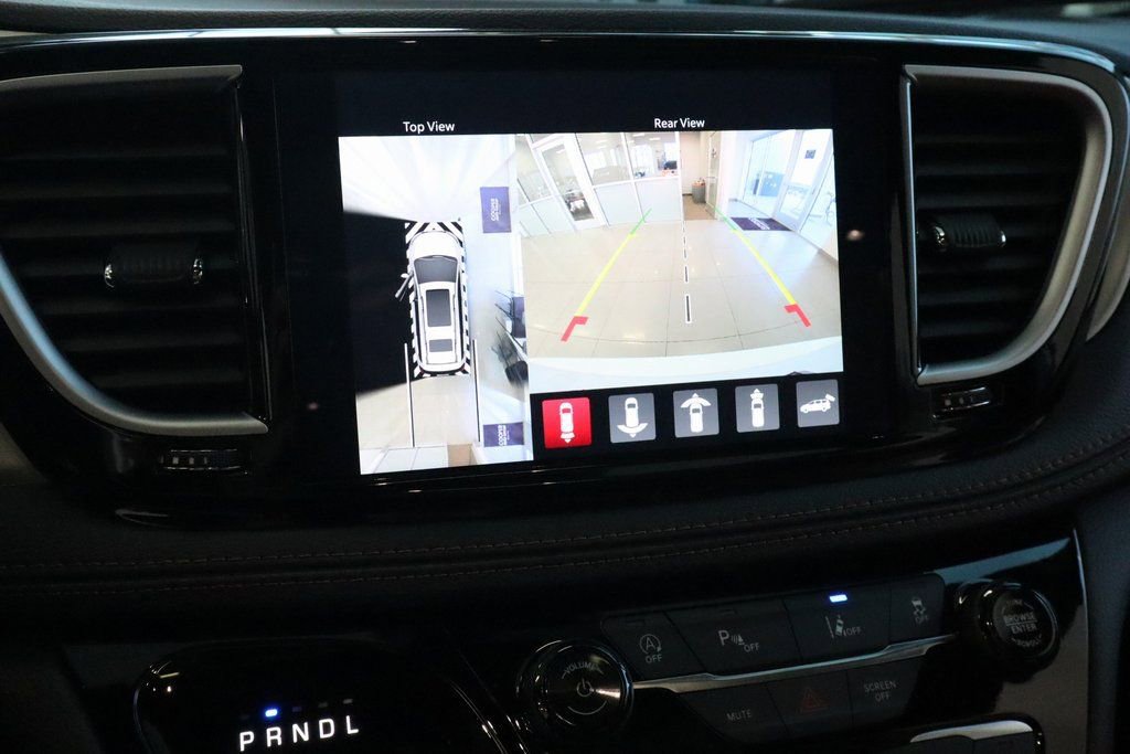 New 2026 Chrysler Pacifica Pinnacle FWD image 6