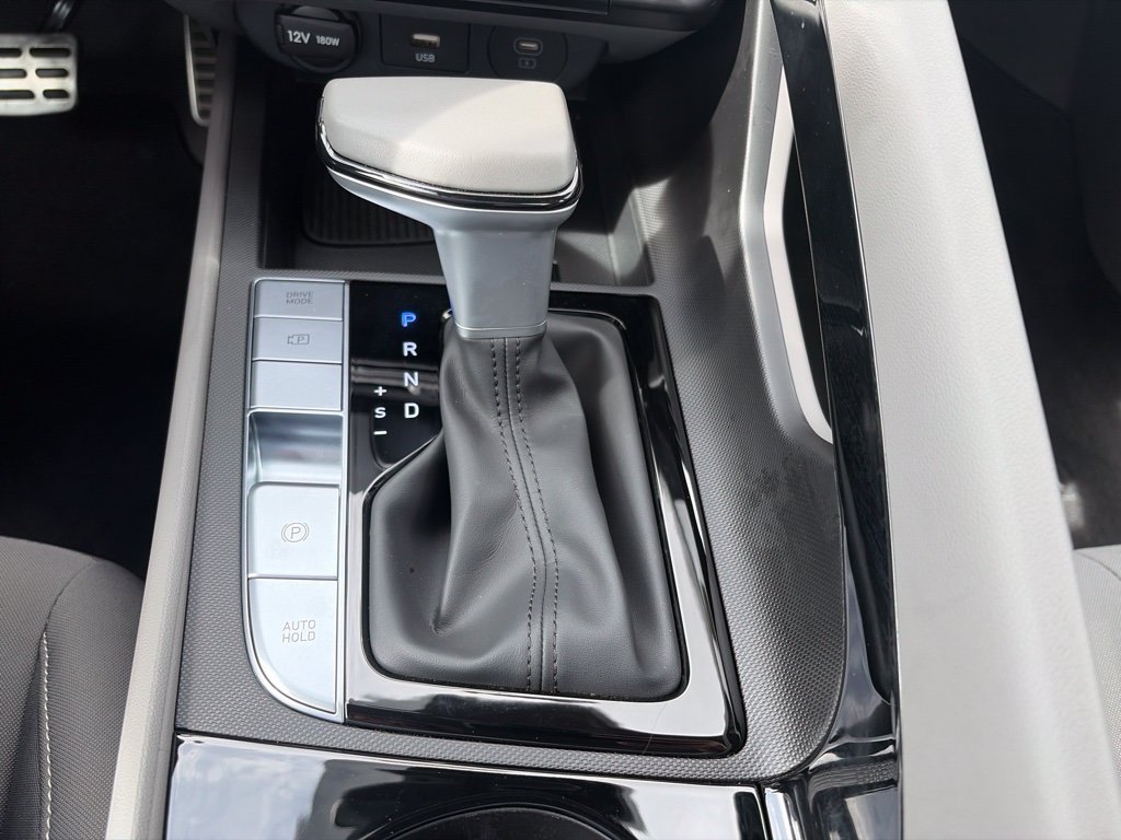 Certified 2025 Hyundai Elantra SEL FWD image 30