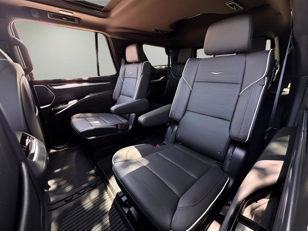 Used 2025 Cadillac Escalade Sport w/ Touring Package AWD/4WD image 18