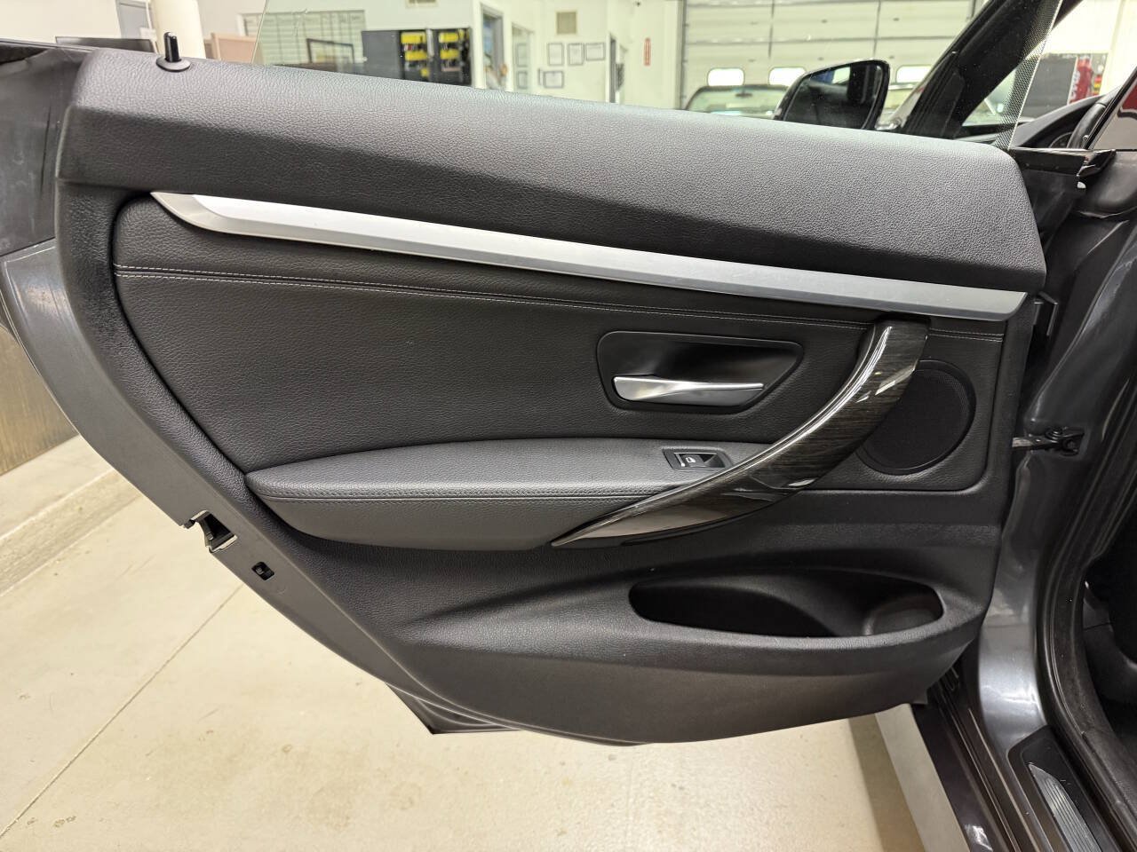 Used 2019 BMW 330i Gran Turismo xDrive w/ M Sport Package AWD/4WD image 13