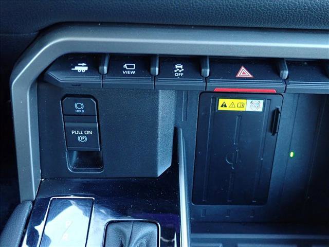 Used 2024 Toyota Tundra Limited AWD/4WD image 20