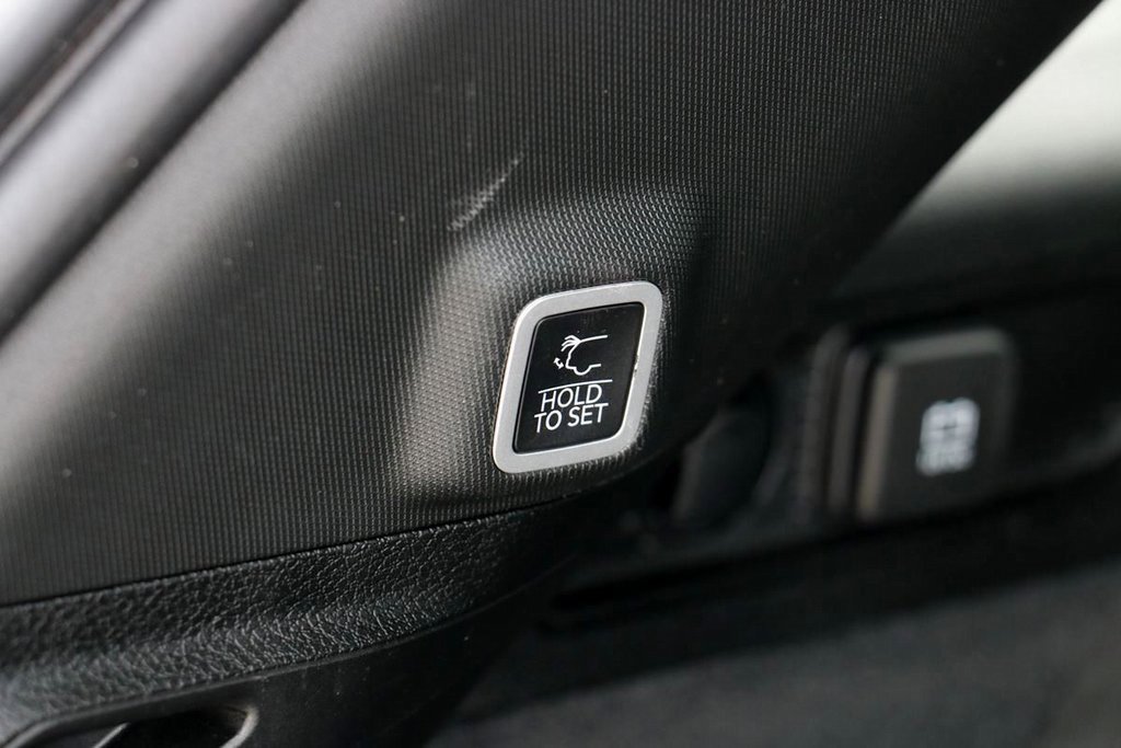 Used 2022 Jeep Grand Cherokee Summit image 11