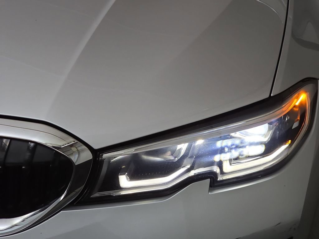 Used 2019 BMW 330i xDrive Sedan w/ Convenience Package image 32