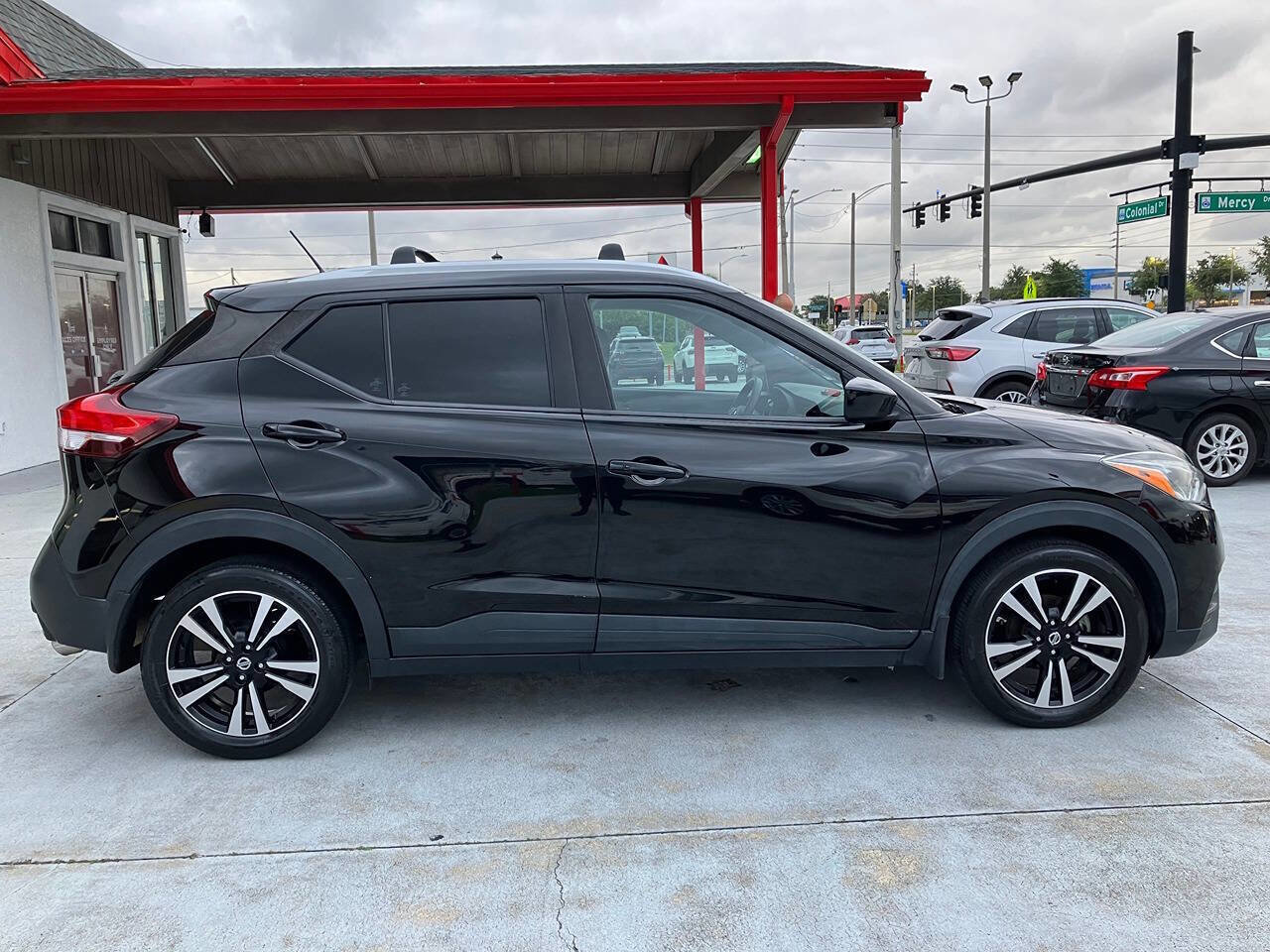 Used 2019 Nissan Kicks SV w/ Exterior Package FWD image 11