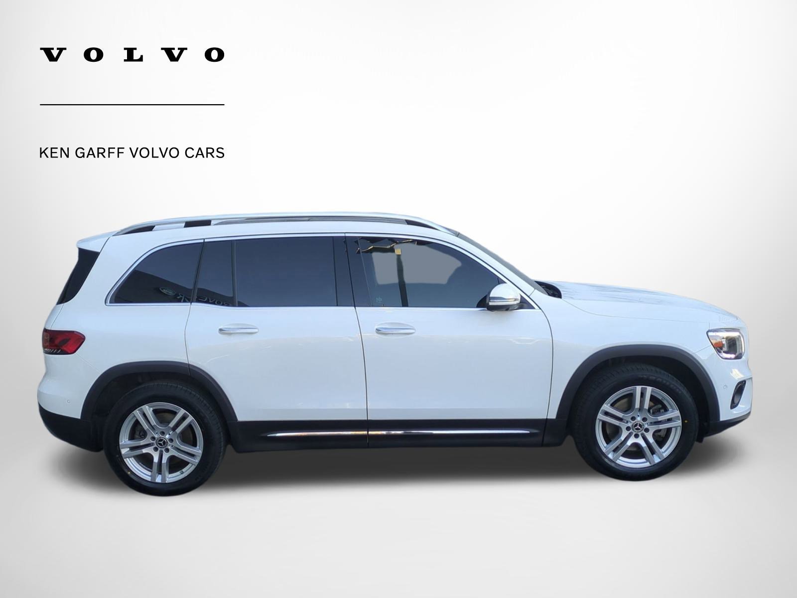 Used 2021 Mercedes-Benz GLB 250 4MATIC image 2