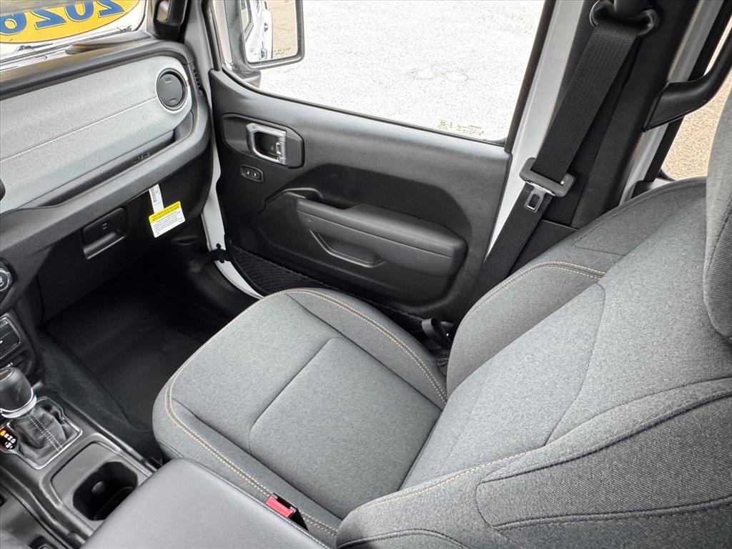 New 2026 Jeep Gladiator Sport AWD/4WD image 18