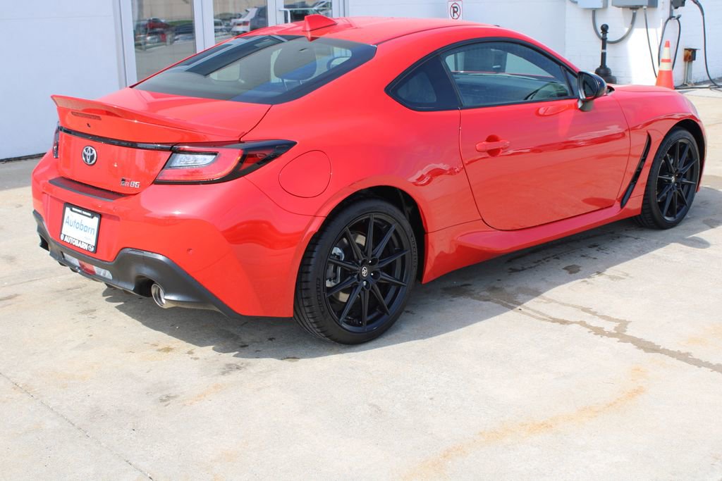 Used 2025 Toyota GR86 Premium w/ ALL Weather Mat Package (TMS) image 6