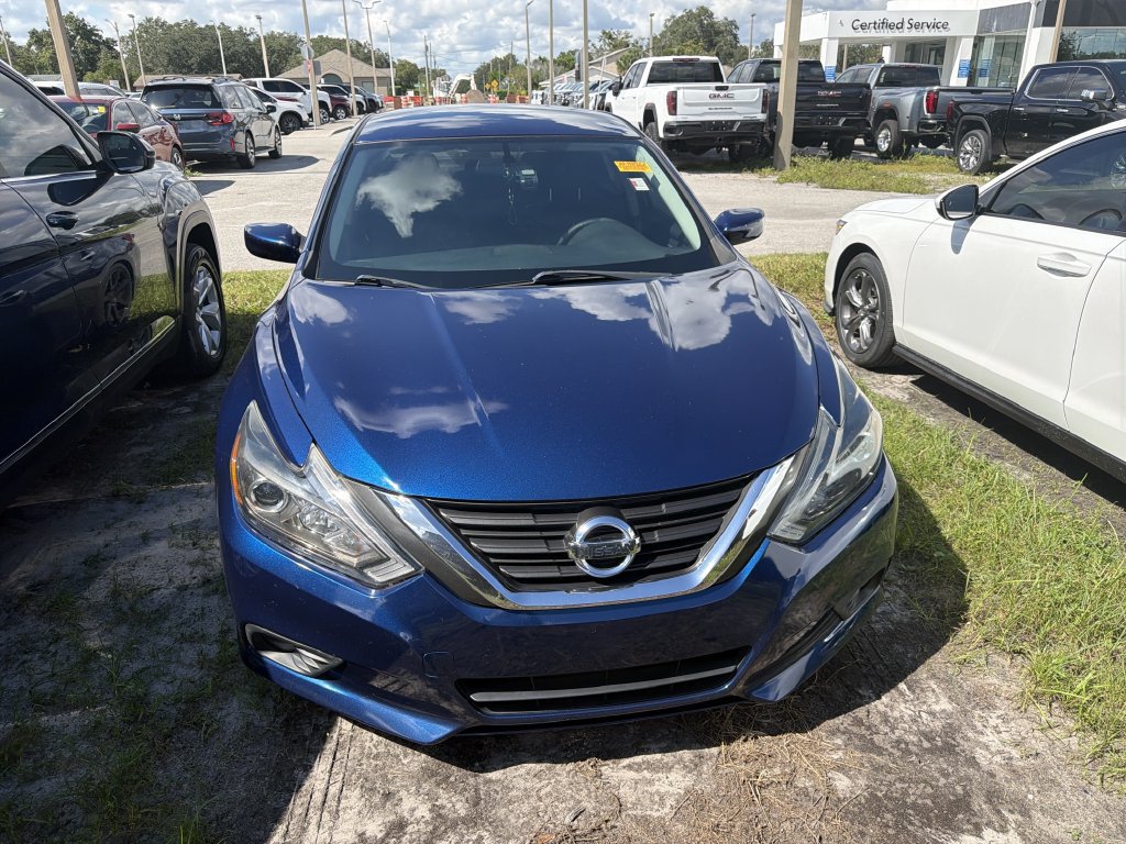 Used 2017 Nissan Altima 2.5 SR FWD image 5