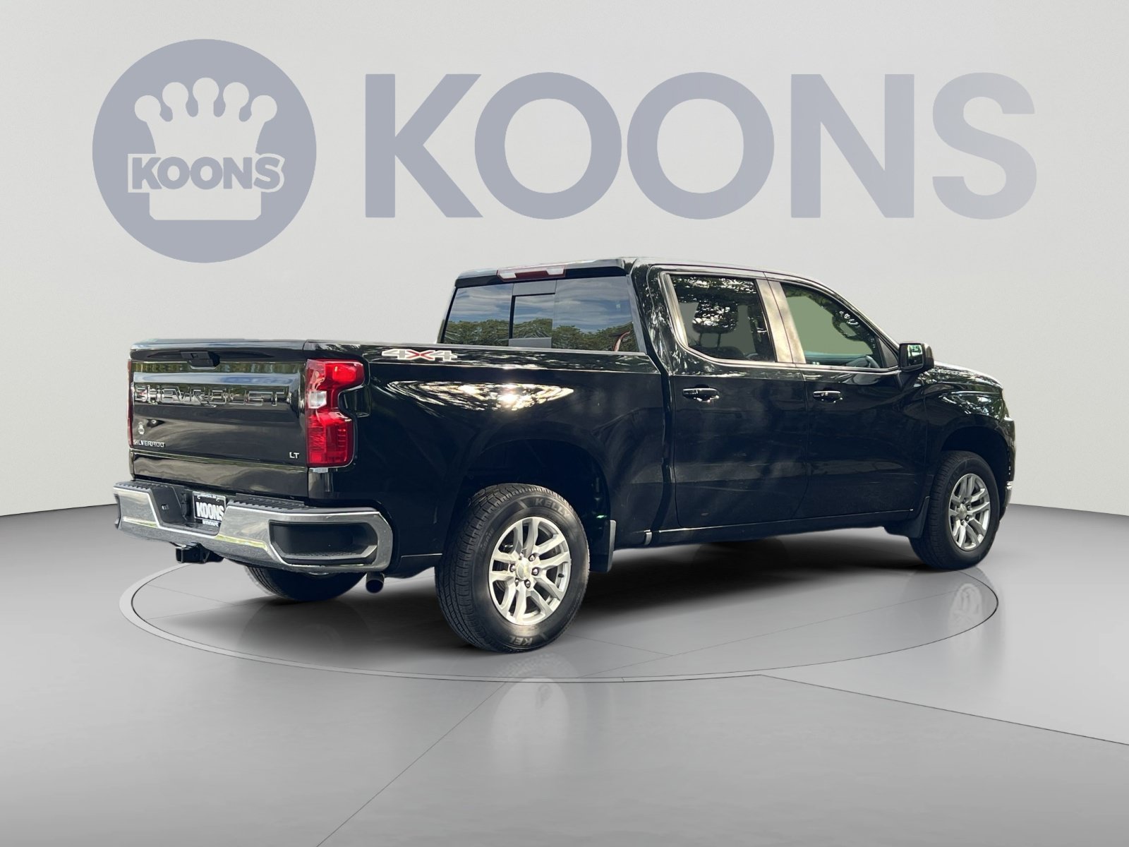 Used 2021 Chevrolet Silverado 1500 LT w/ Convenience Package II AWD/4WD image 8
