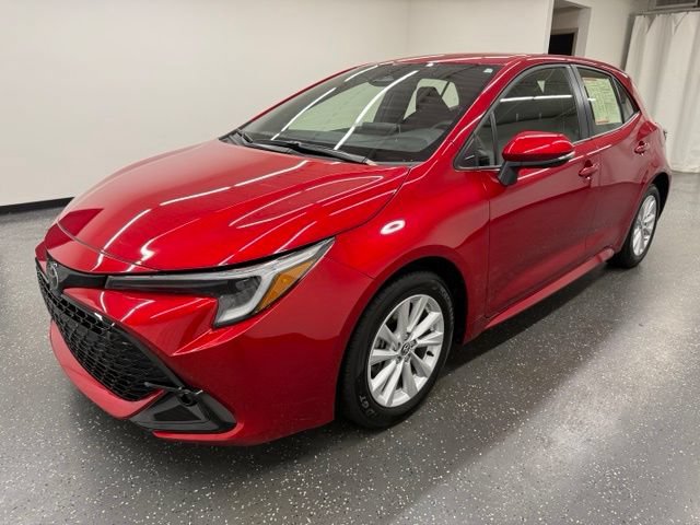 Certified 2025 Toyota Corolla SE w/ SE Package FWD image 5