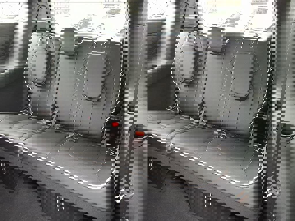 New 2026 Chrysler Pacifica Limited w/ S Appearance Package image 7