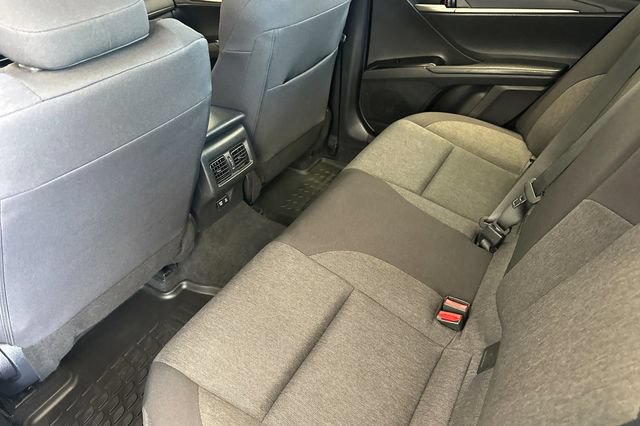 Used 2025 Toyota Camry LE AWD/4WD image 16