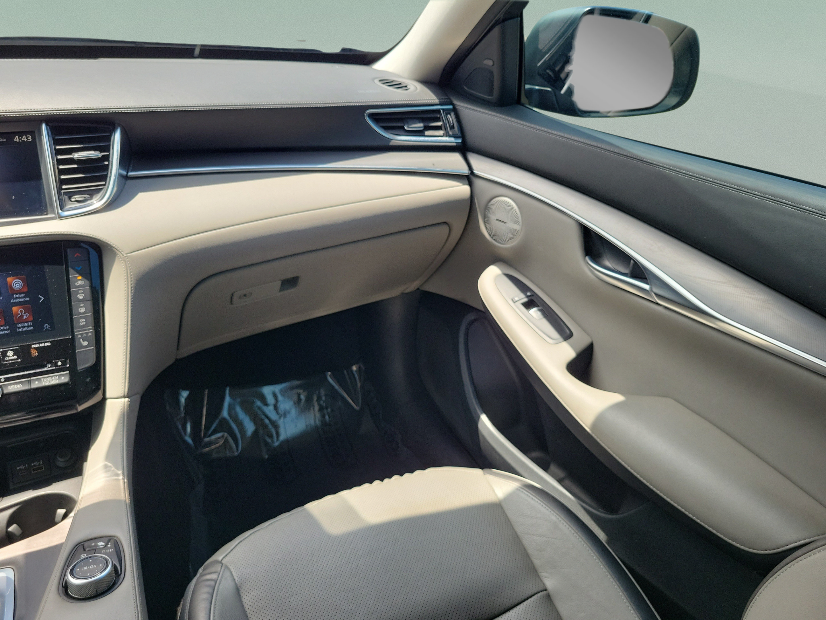 Used 2023 INFINITI QX50 Luxe FWD image 15