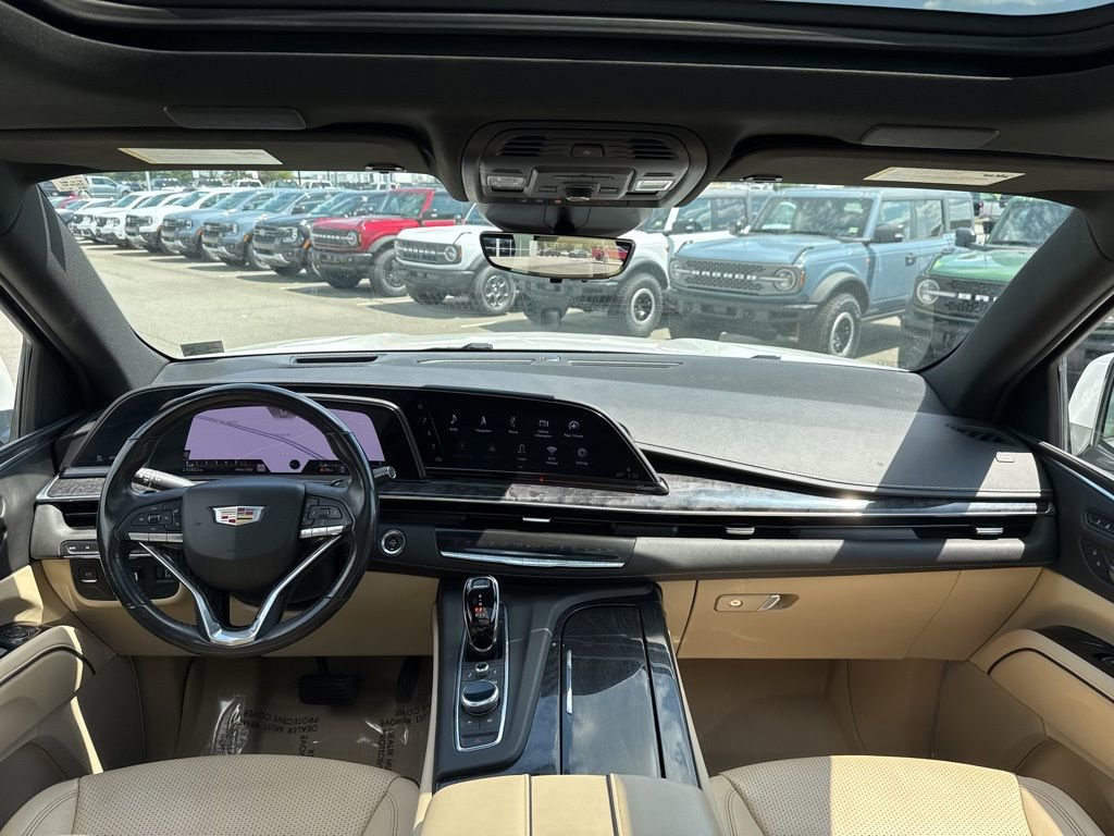 Used 2021 Cadillac Escalade Premium Luxury w/ Performance Package image 26