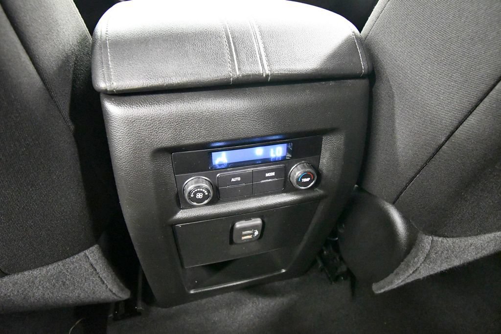 Used 2023 Chevrolet Traverse LT AWD/4WD image 16
