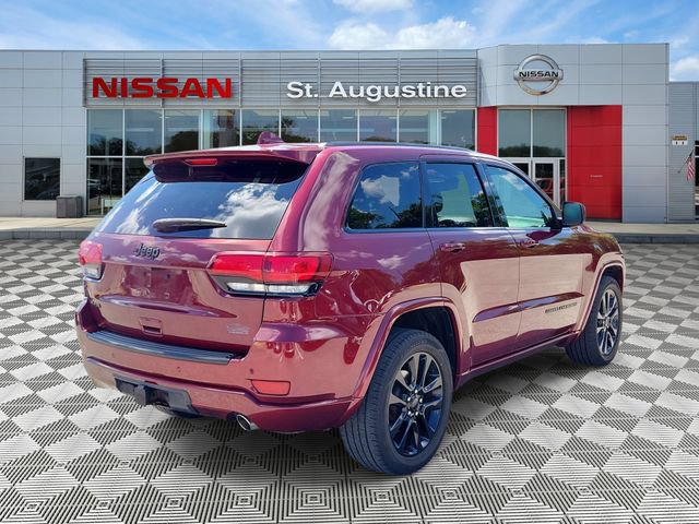 Used 2017 Jeep Grand Cherokee Altitude AWD/4WD image 2