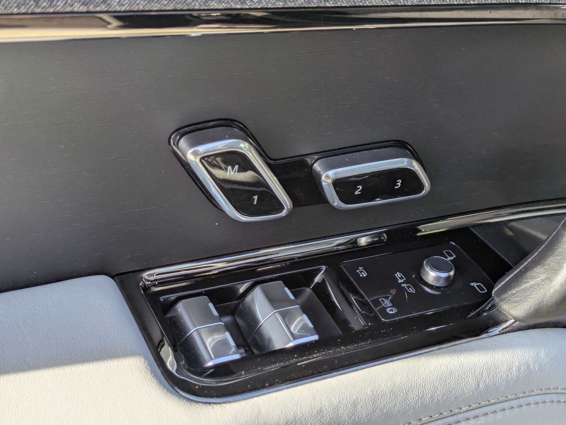 Used 2024 Land Rover Range Rover Sport SE image 13