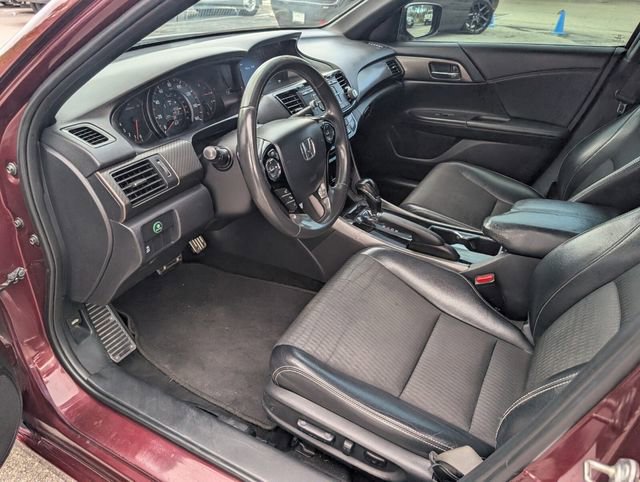 Used 2016 Honda Accord Sport image 11