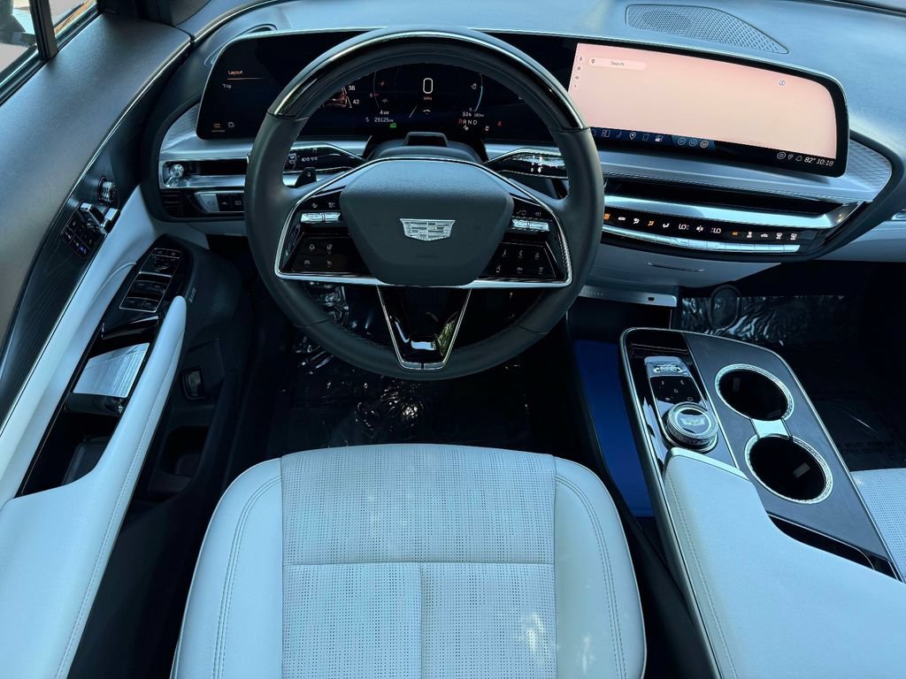 Used 2024 Cadillac Lyriq Luxury RWD image 4