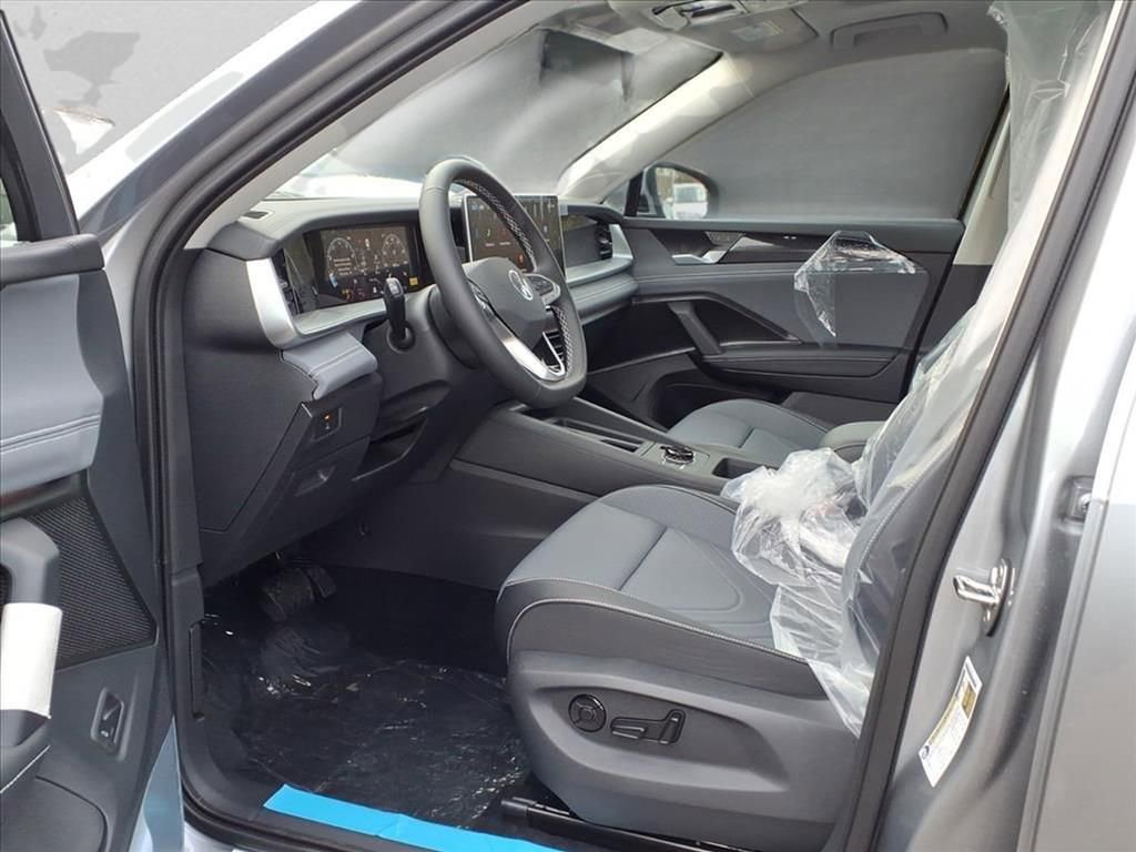 New 2026 Volkswagen Tiguan SE AWD/4WD image 10