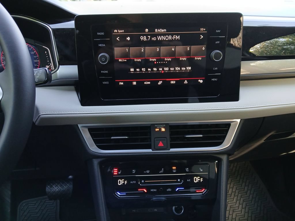 New 2026 Volkswagen Taos SEL AWD/4WD image 18