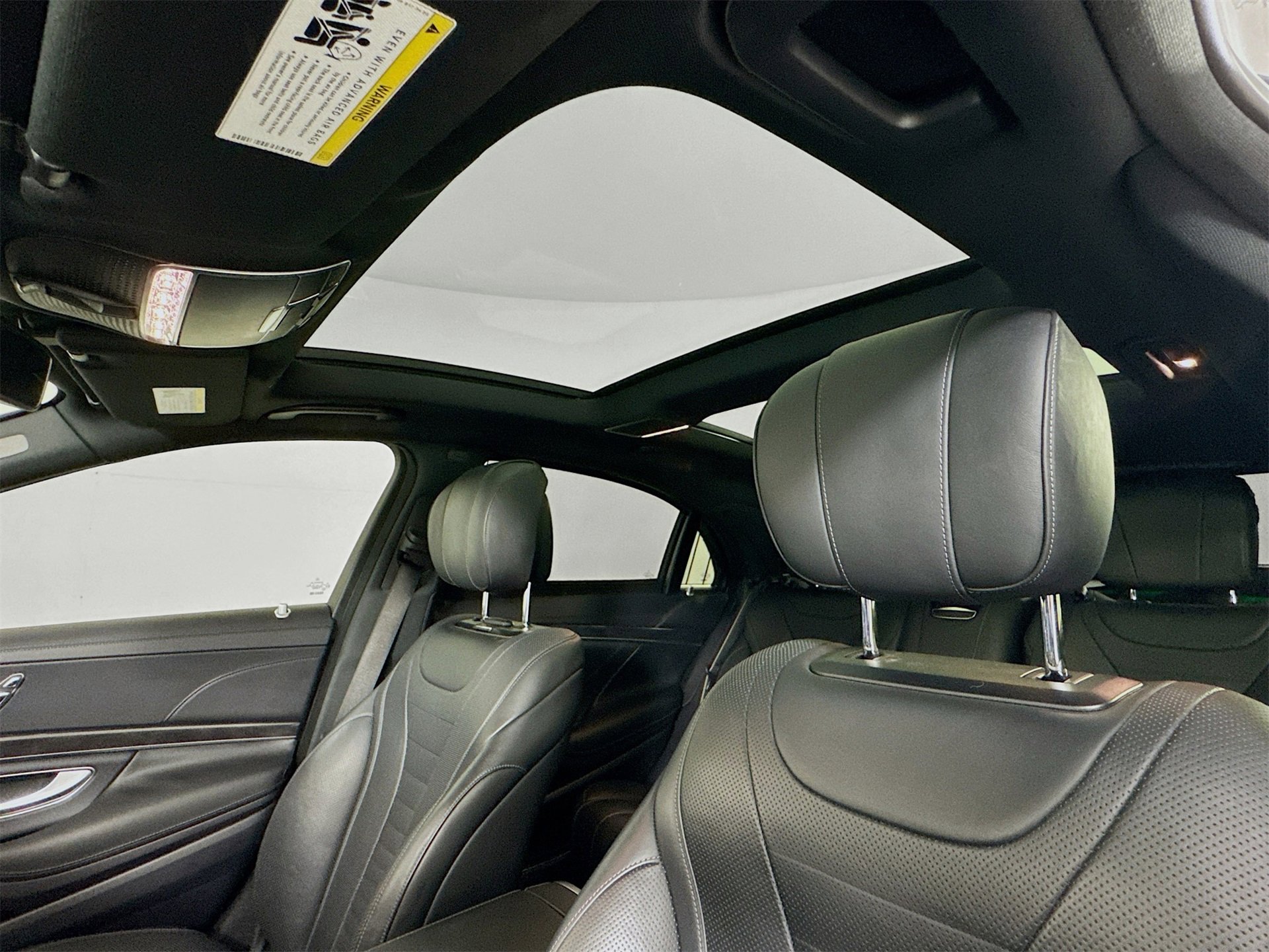 Used 2019 Mercedes-Benz S 560 Sedan image 24