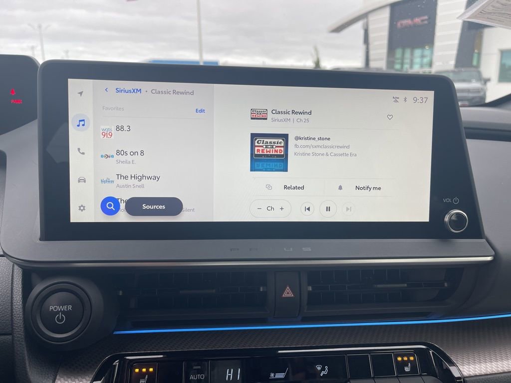 Used 2024 Toyota Prius XLE image 18