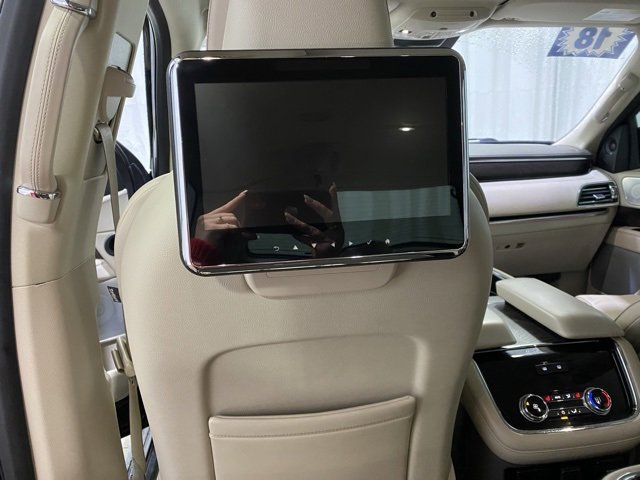 Used 2018 Lincoln Navigator Reserve w/ Technology Package image 25