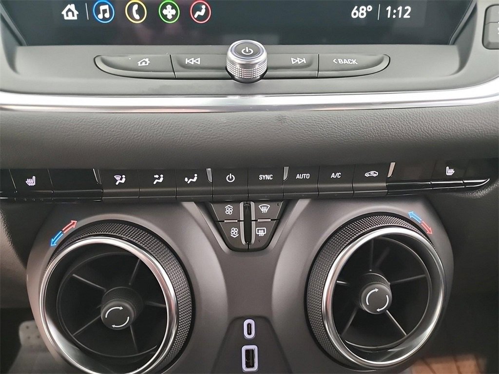 New 2025 Chevrolet Blazer LT w/ Midnight/Sport Edition image 17